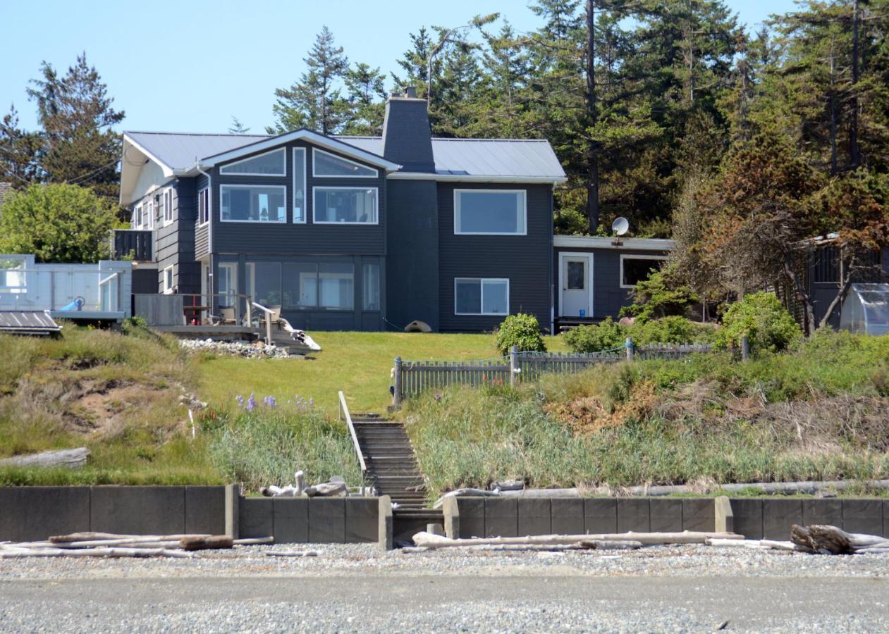 Oceanfront Paradise Comox Kültér fotó