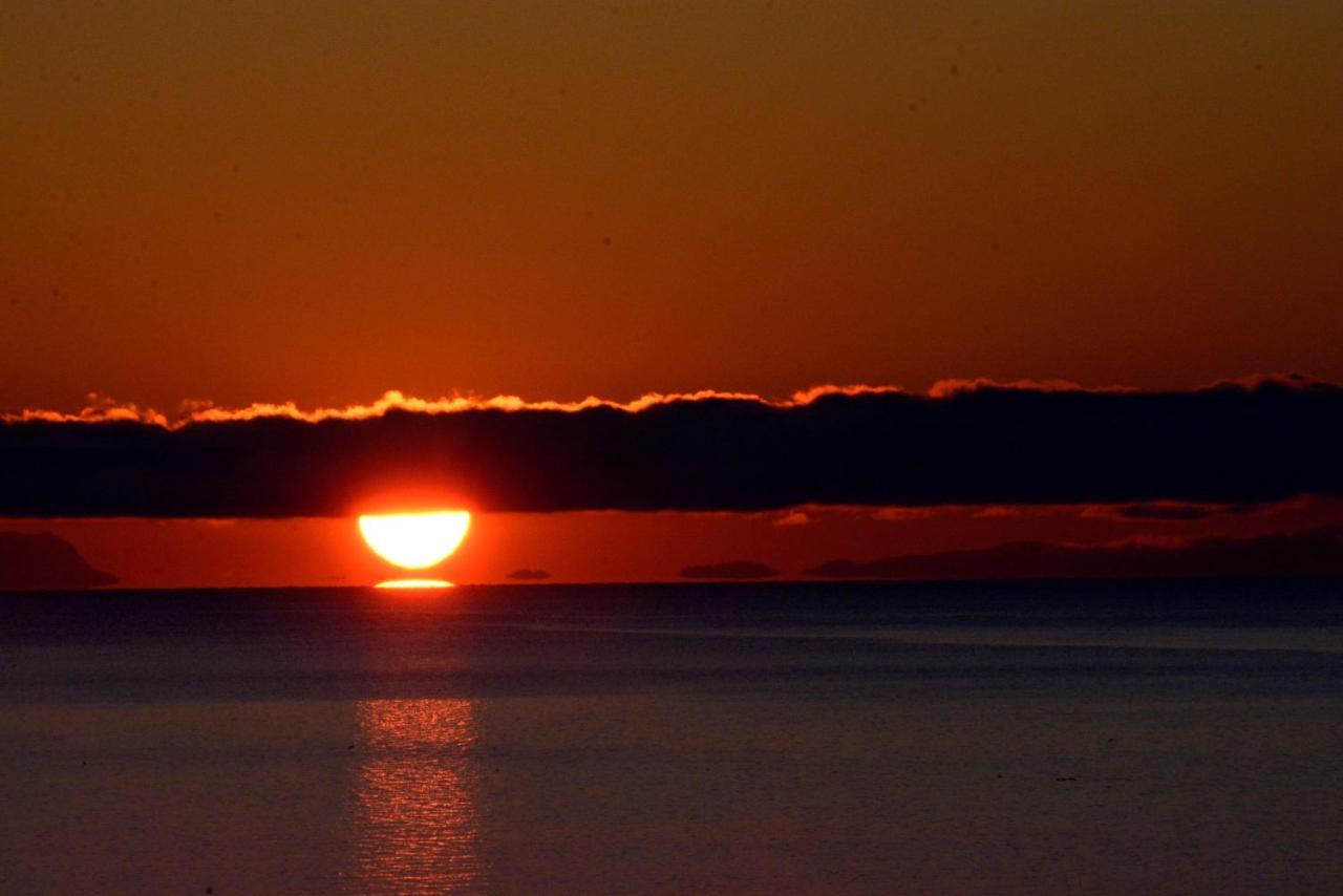 Oceanfront Paradise Comox Kültér fotó